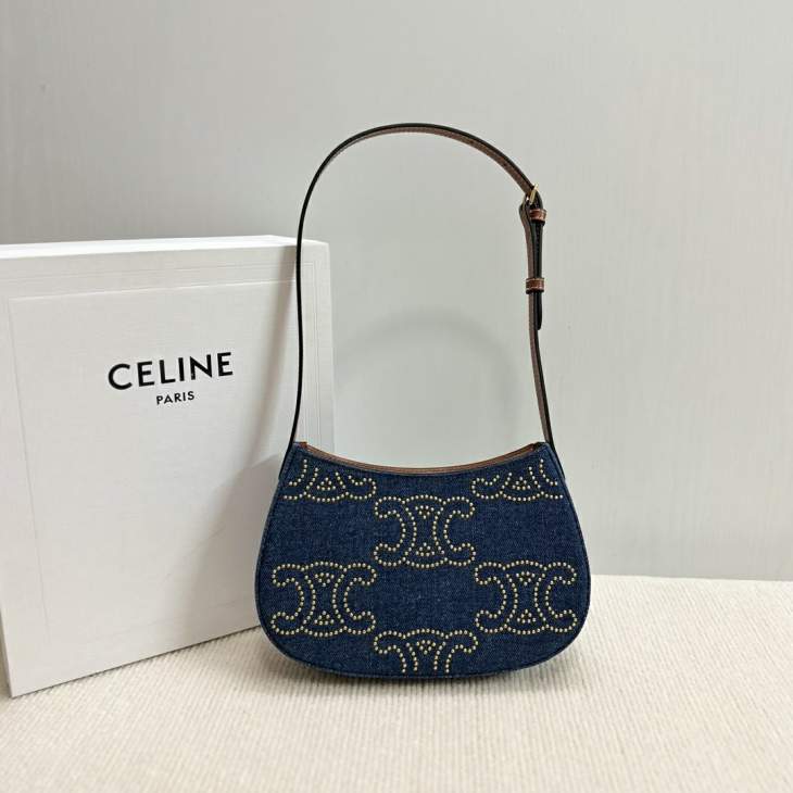Picture of Celine Handbags _SKUfw225666704fw